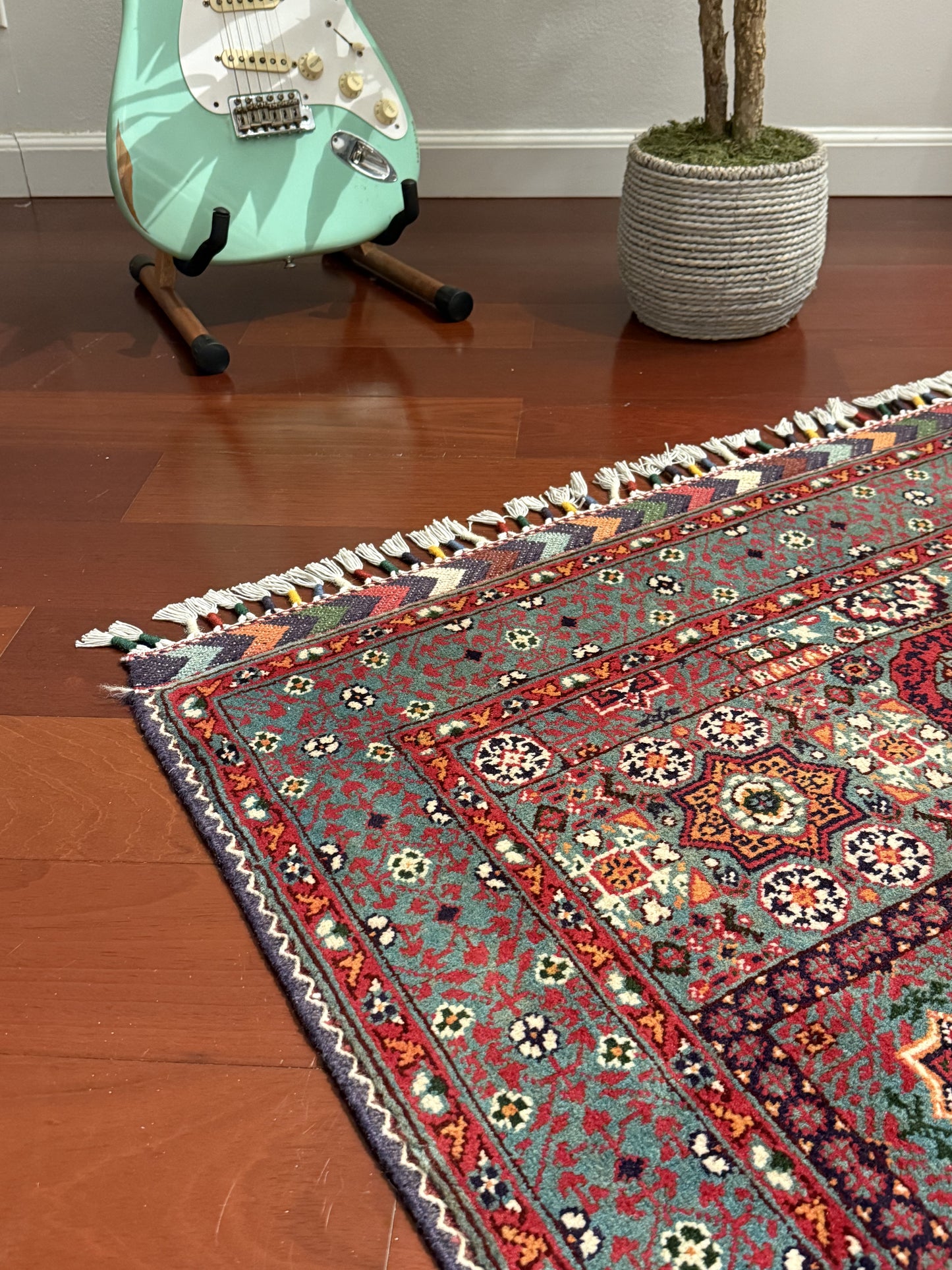 Vibrant Mamluk Wool Rug